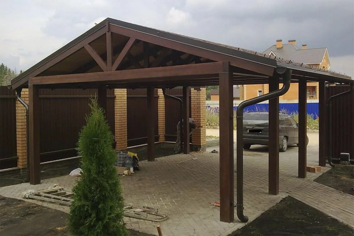 Навесы из металлочерепицы от компании «Альбатрос» в Краснодарском крае