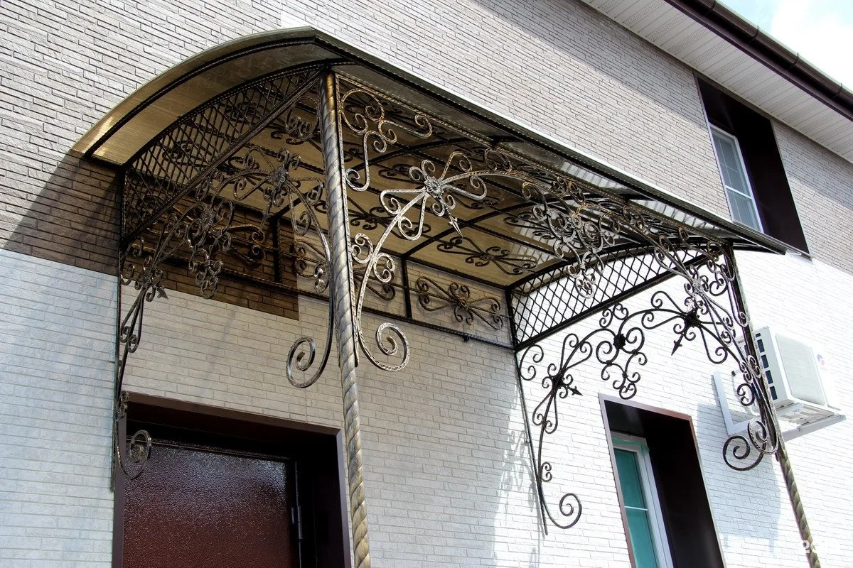 Кованые навесы от компании «Альбатрос»