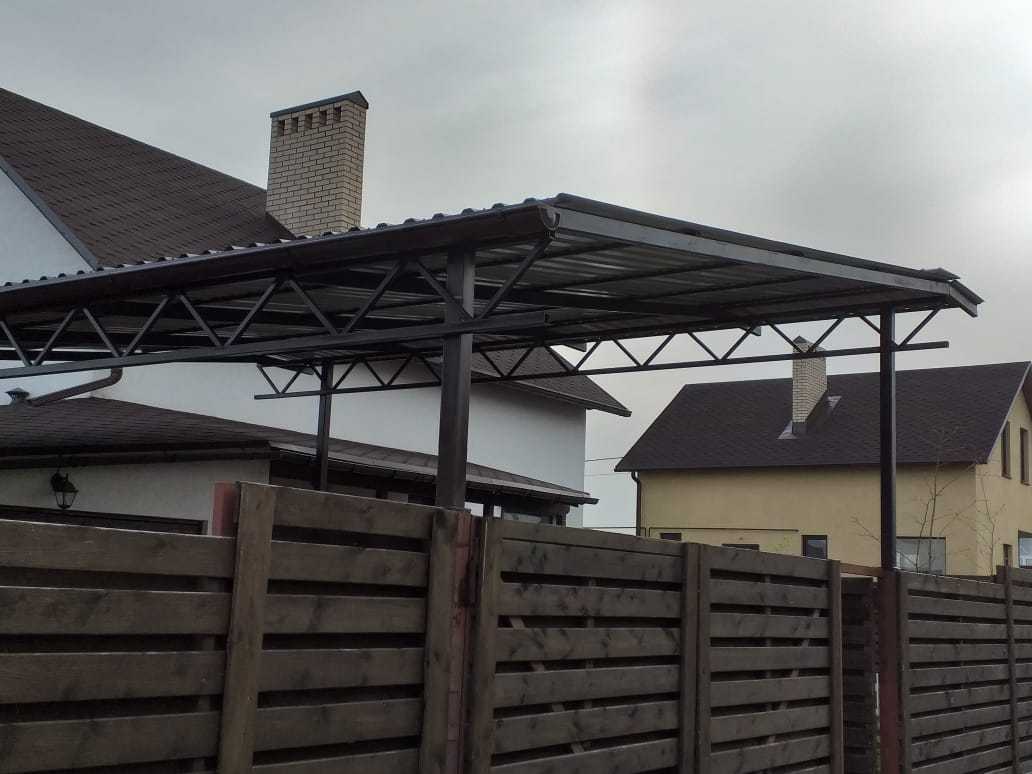 Навесы из металлопрофиля от компании «Альбатрос» пример