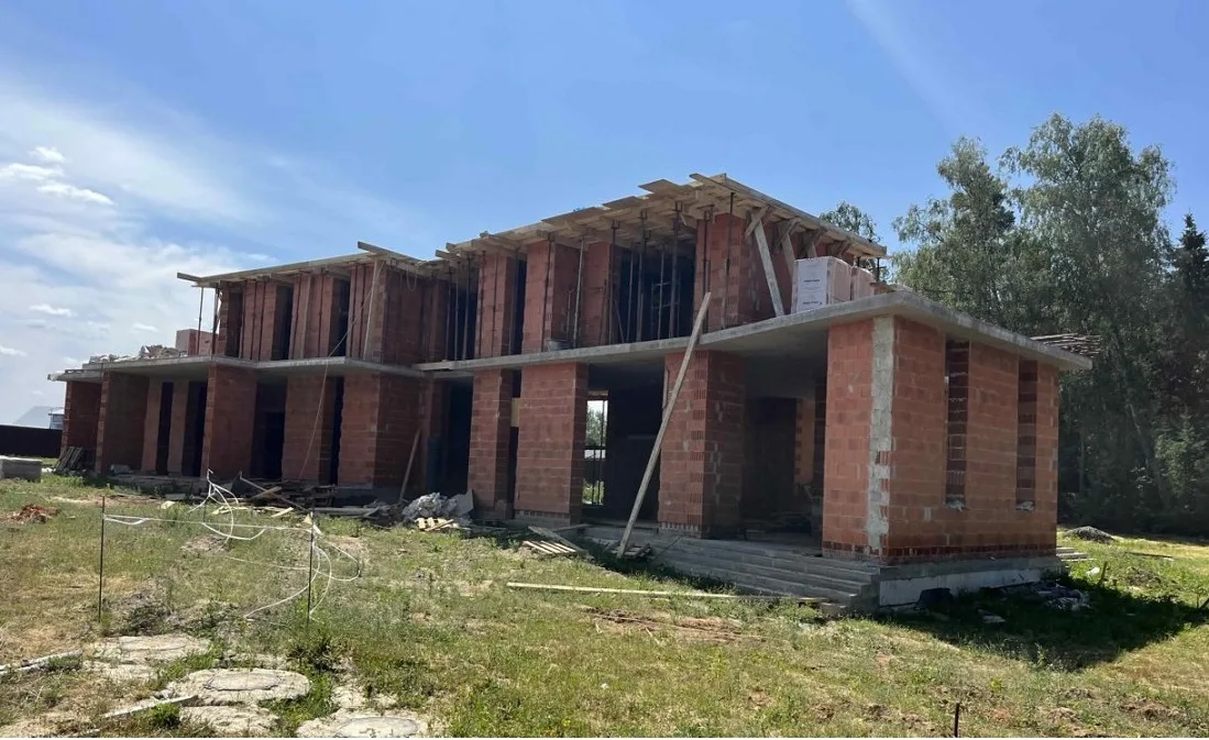 Строительство дома из кирпича от компании «Альбатрос» фото выполненных работ