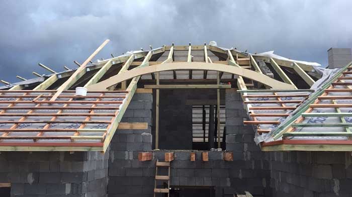 Монтаж кровли из натуральной черепицы от компании «Альбатрос» наша работа