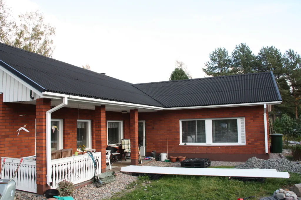 Кровля из ондулина